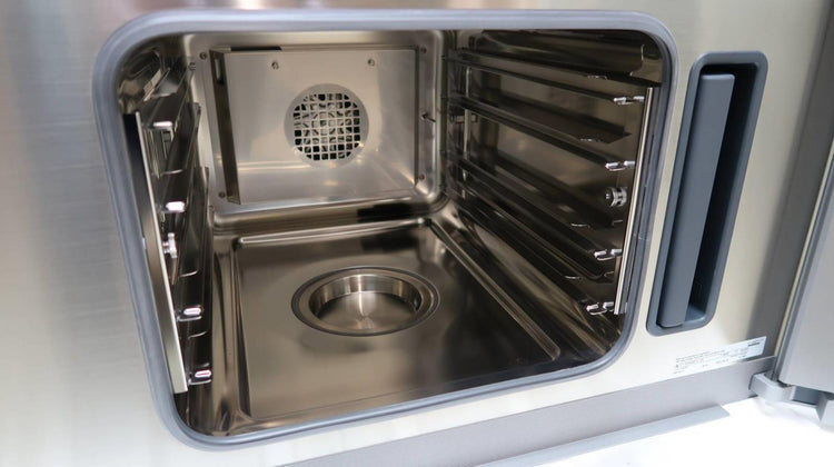 Gaggenau 400 Series 30" SS 1.5 cu.ft Cap Non-Plumbed Combi-Steam Oven BS464610