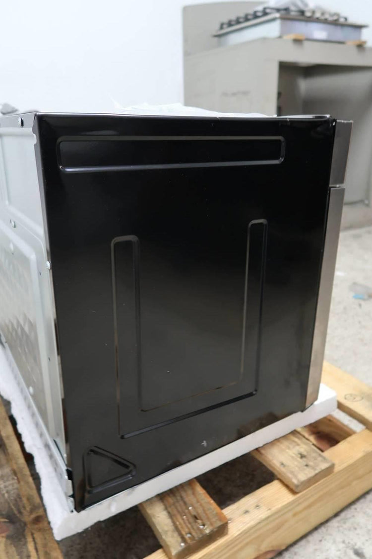 Bosch Benchmark 30" SS 385 CFM Convection Over-the-Range Microwave HMVP053U