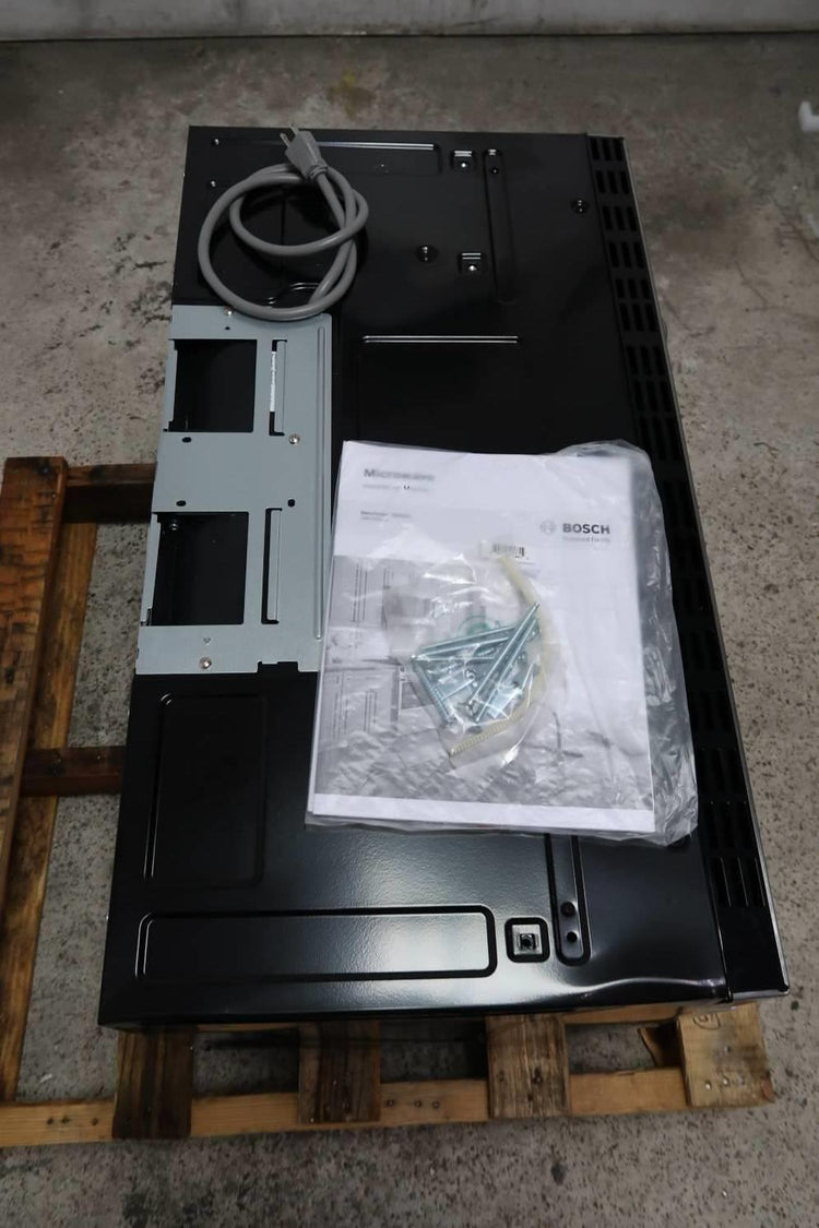 Bosch Benchmark 30" SS 385 CFM Convection Over-the-Range Microwave HMVP053U