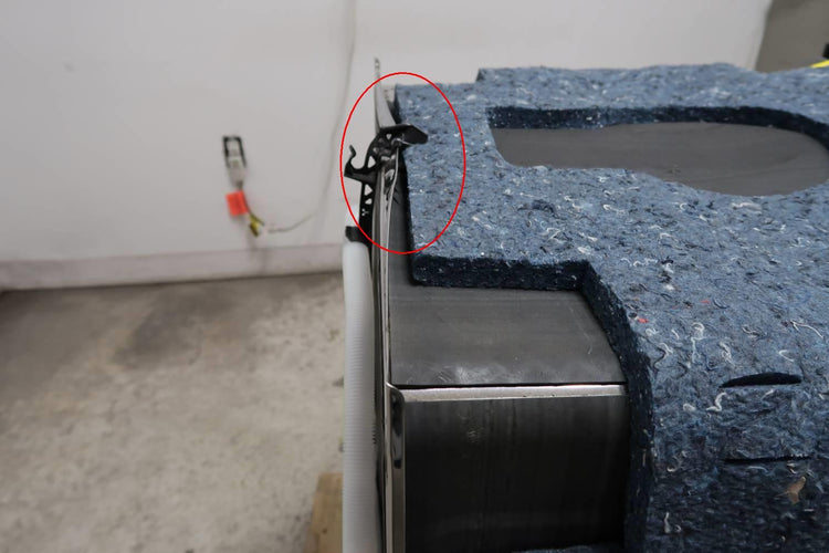 Bosch 300 DLX Series 24" 3rd Rack Fully Integrated 44dB Dishwasher SHS863WD5N