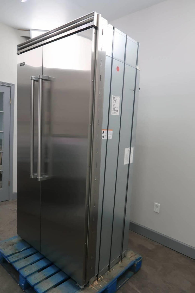 Viking 5 Series 19 42" 25.3 cu.ft Built-in Side by Side Refrigerator VCSB5423SS