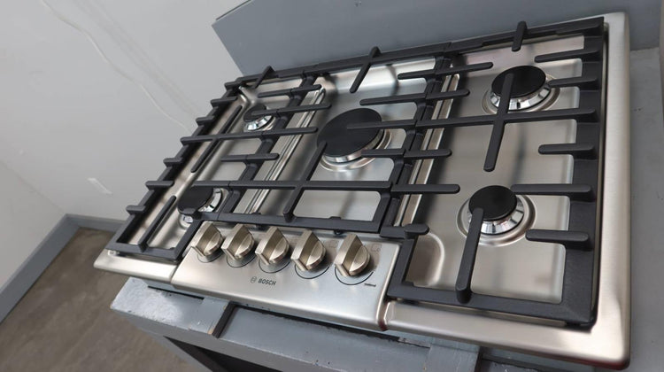 Bosch 800 Series 30" 5 Sealed Burner OptiSim Burner SS Gas Cooktop NGM8056UC