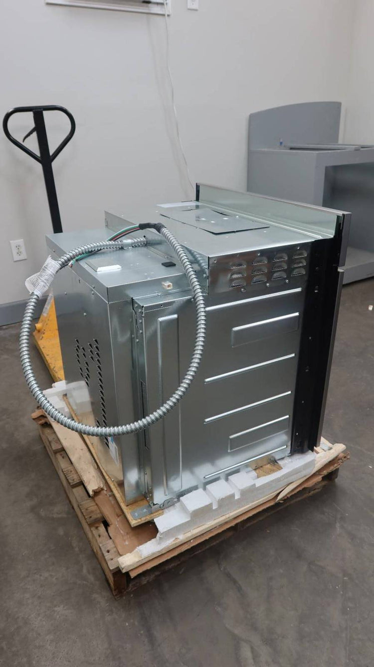 Bosch Benchmark Series 30" 14 Modes Single SS Electric Wall Oven HBLP451UC