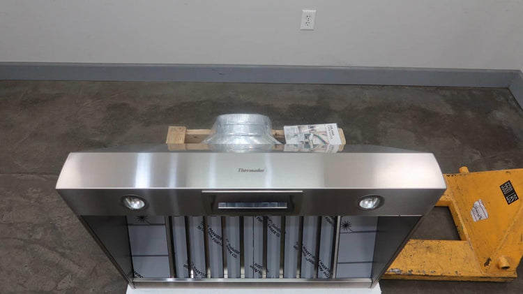 Thermador 36" SS Pro-Style Canopy Professional Series Wall-Mount Hood PH36GS