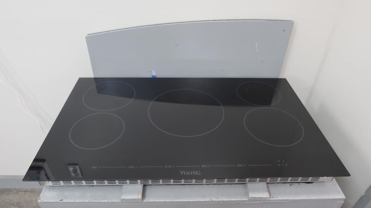 Viking Virtuoso '21 36" Digital Touch 5 Elements Induction Cooktop MVIC6365BBG