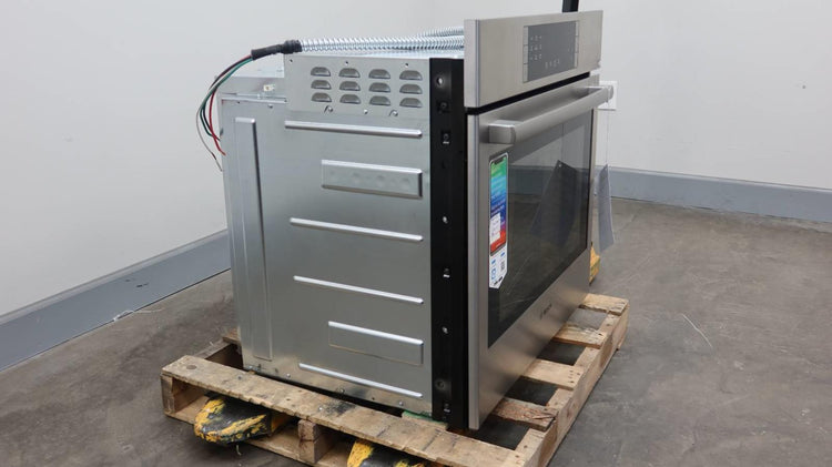 Bosch 30" SS Smart Wifi 4.6 Cap Single 800 Series Electric Wall Oven HBL8453UC