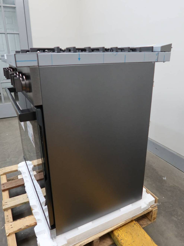 Bosch 800 Serie 30" BLK Stainless 5 Sealed Burners 3.6 cu.ft Gas Range HGS8045UC