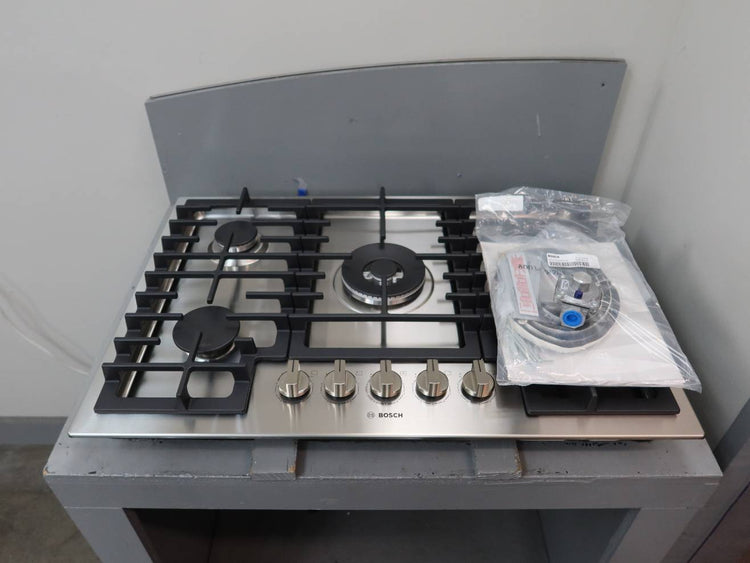 Bosch 30" 5 Sealed Burners Dual-Ring Power 800 Series Gas Cooktop NGM8058UC