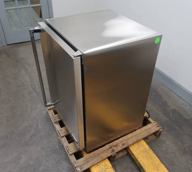 Lynx 24" 5.3 cu.ft Built-In Outdoor Stainless Steel Refrigerator LN24REFR