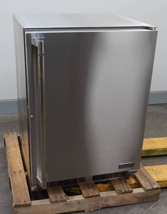 Lynx 24" 5.3 cu.ft Built-In Outdoor Stainless Steel Refrigerator LN24REFR