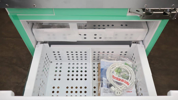 Bosch 30" Built-In Bottom Mount Benchmark Series Smart Refrigerator B30IB905SP