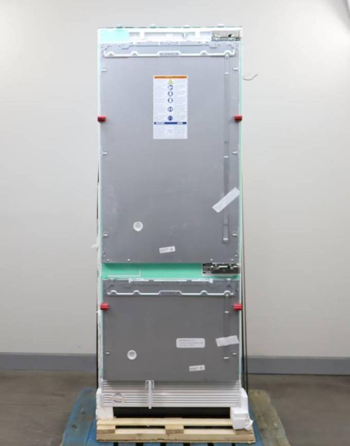 Bosch 30" Benchmark Series Built-In Bottom Mount Smart Refrigerator B30IB905SP