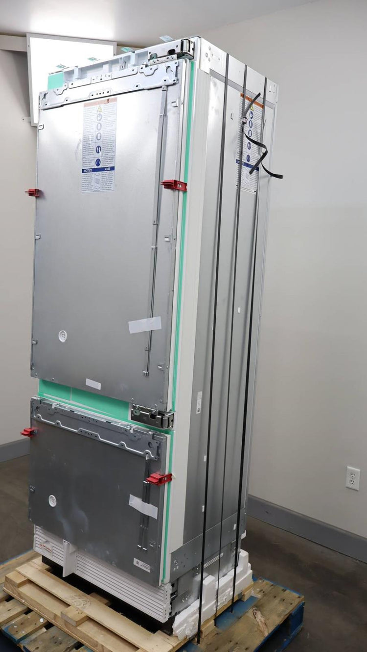 Bosch 30" Built-In Bottom Mount Benchmark Series Smart Refrigerator B30IB905SP