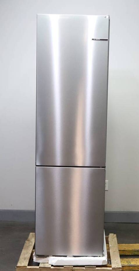 Bosch 24" Freestanding 500 Series Bottom Freezer Smart Refrigerator B24CB50ESS