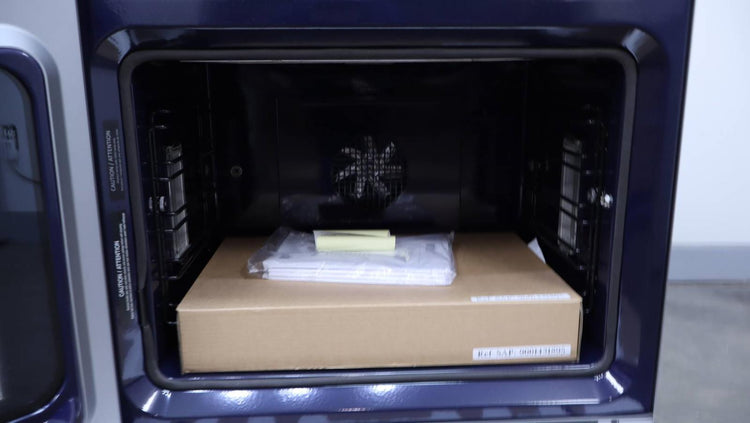 Gaggenau 30" 400 Series 4.5 Cu.Ft TFT Glass Front SS Single Oven BO481613