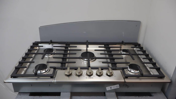 Bosch Benchmark Series 36" OptiSim Dual Stacked Burner Gas Cooktop NGMP656UC