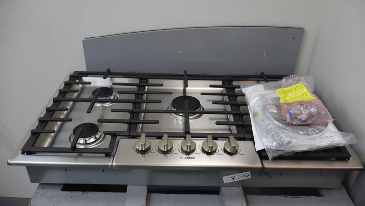 Bosch Benchmark Series 36" OptiSim Dual Stacked Burner Gas Cooktop NGMP656UC