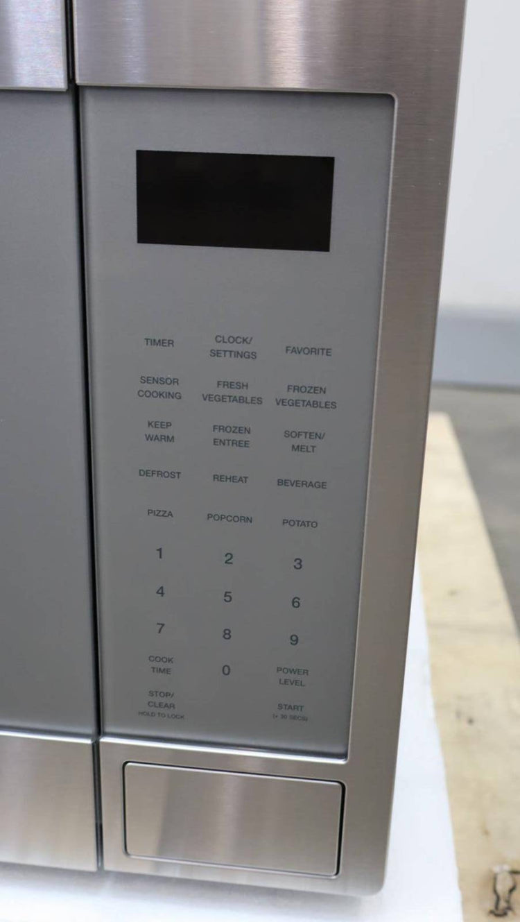 Thermador Masterpiece Series 24" 2.1 cu.ft. 10 Modes Built-In Microwave MBCS