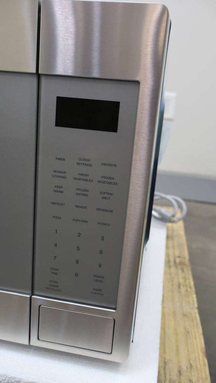 Thermador Masterpiece Series 24" SS 2.1 cu.ft. Built-In Microwave MBCS