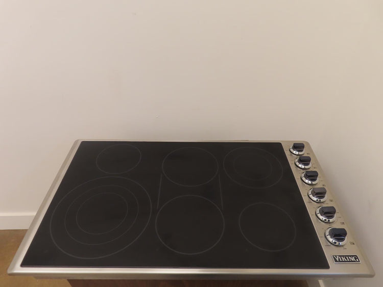 Viking Professional 5 Series VECU53616BSB 36" Electric Cooktop 2023 Model Pics