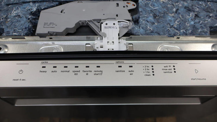 Bosch 24" SS Fully Integrated Built-In 44 dBA 500 Series Dishwasher SHP65CM5N