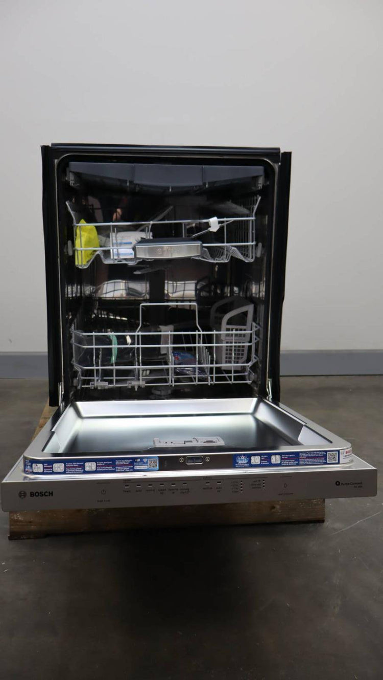 Bosch 24" SS Fully Integrated Built-In 44 dBA 500 Series Dishwasher SHP65CM5N