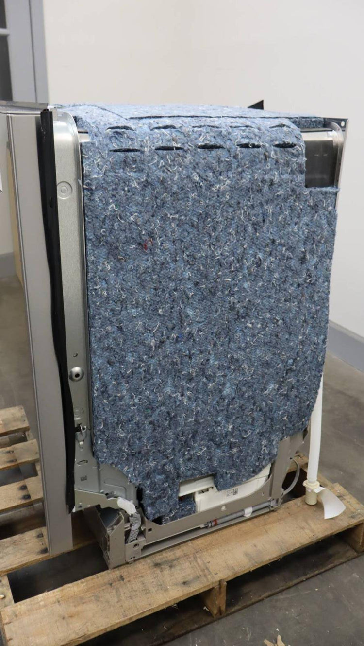 Bosch 24" SS Fully Integrated Built-In 44 dBA 500 Series Dishwasher SHP65CM5N