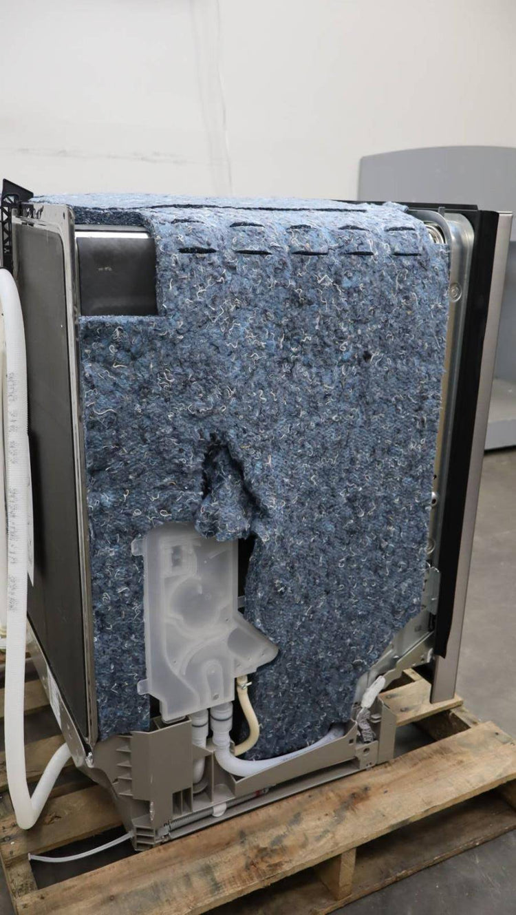 Bosch 24" SS Fully Integrated Built-In 44 dBA 500 Series Dishwasher SHP65CM5N