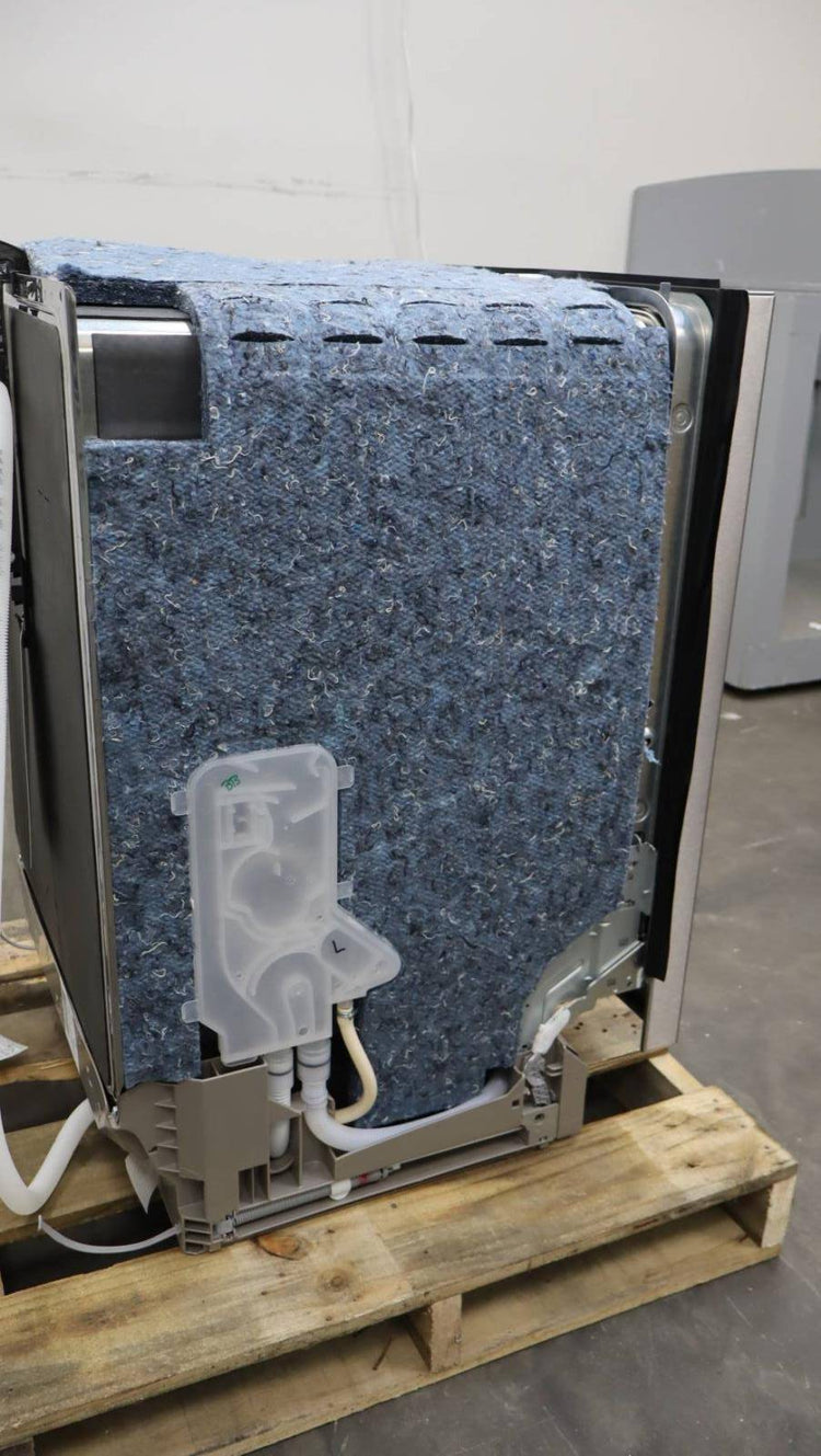 Bosch 24" SS Fully Integrated Built-In 44 dBA 500 Series Dishwasher SHP65CM5N