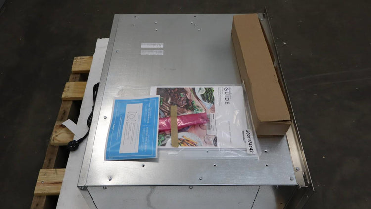 Thermador 30" PR 450 W heater 2.2 Cu.Ft Automatic Shut-Off Warming Drawer WD30WC