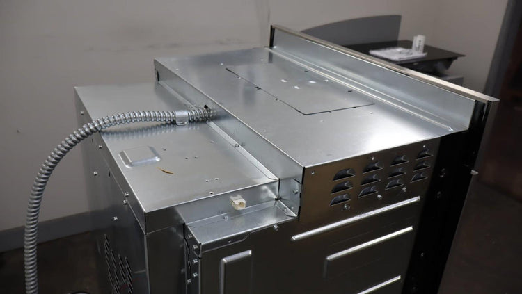 Bosch 800 Series 30" 4.6 cu.ft Convection SS Double Electric Wall Oven HBL8651UC