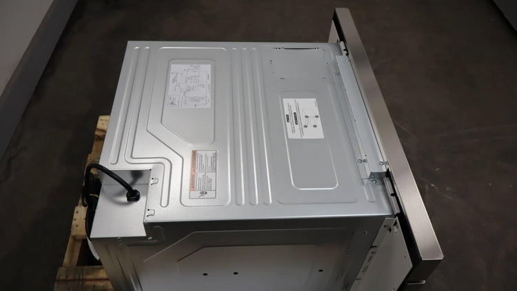 Bosch 800 Series 30" Tilt Display 1.2 Cu.Ft. Smart Microwave Drawer HMD8054UC