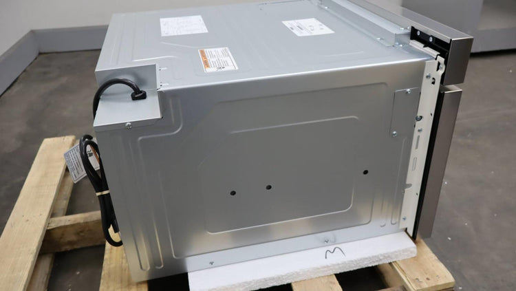 Bosch 24" 800 Series 1.2 Cu.Ft. Cap 950 Watt Smart Microwave Drawer HMD8454UC