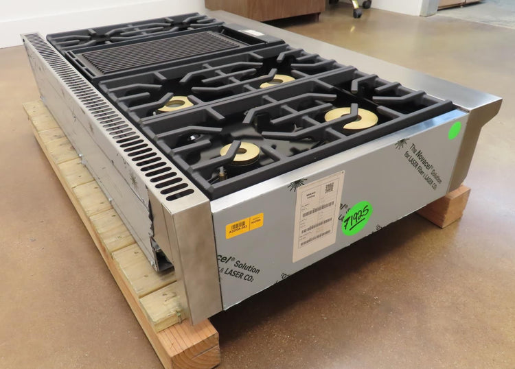 Viking 7 Series VRT7486GSSLP 48" Gas Rangetop With 6 Viking Elevation™ Burners