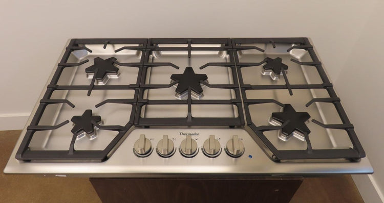 Thermador Masterpiece Series SGS365TS 36" 5 Sealed Burner Gas Cooktop Excellent