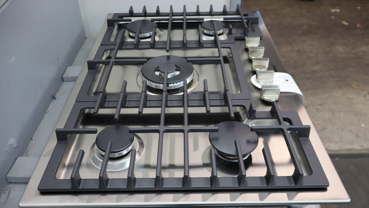 Bosch 30" 5 Sealed Burners 800 Series Stainless Built-In Gas Cooktop NGM8059UC