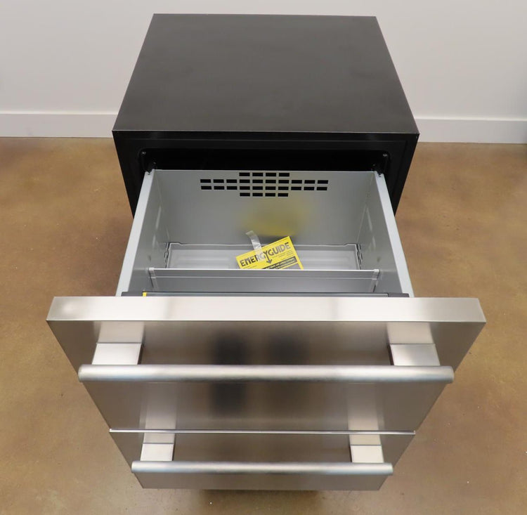 Thermador Freedom Collection T24UR915DS 24" Built-In Undercounter Refrigerator