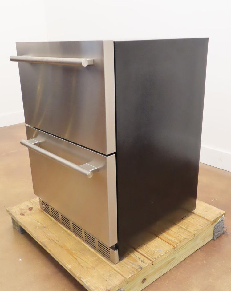 Thermador Freedom Collection T24UR915DS 24" Built-In Undercounter Refrigerator