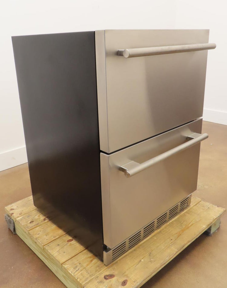 Thermador Freedom Collection T24UR915DS 24" Built-In Undercounter Refrigerator