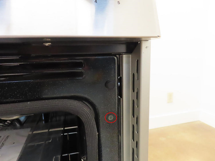 Bosch 800 Series HEI8056U 30" Warming Zone Slide-In Electric Range Pictures