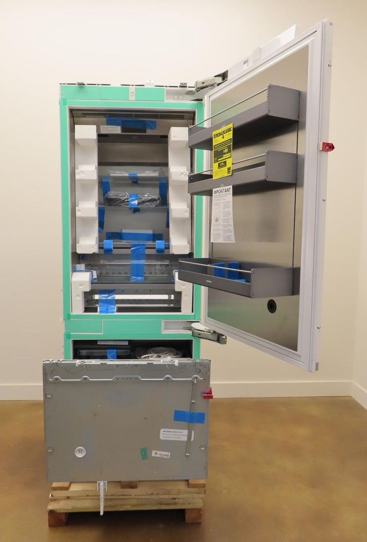 Gaggenau Vario 400 Series RB472705 30" Panel Ready Built-In Smart Refrigerator