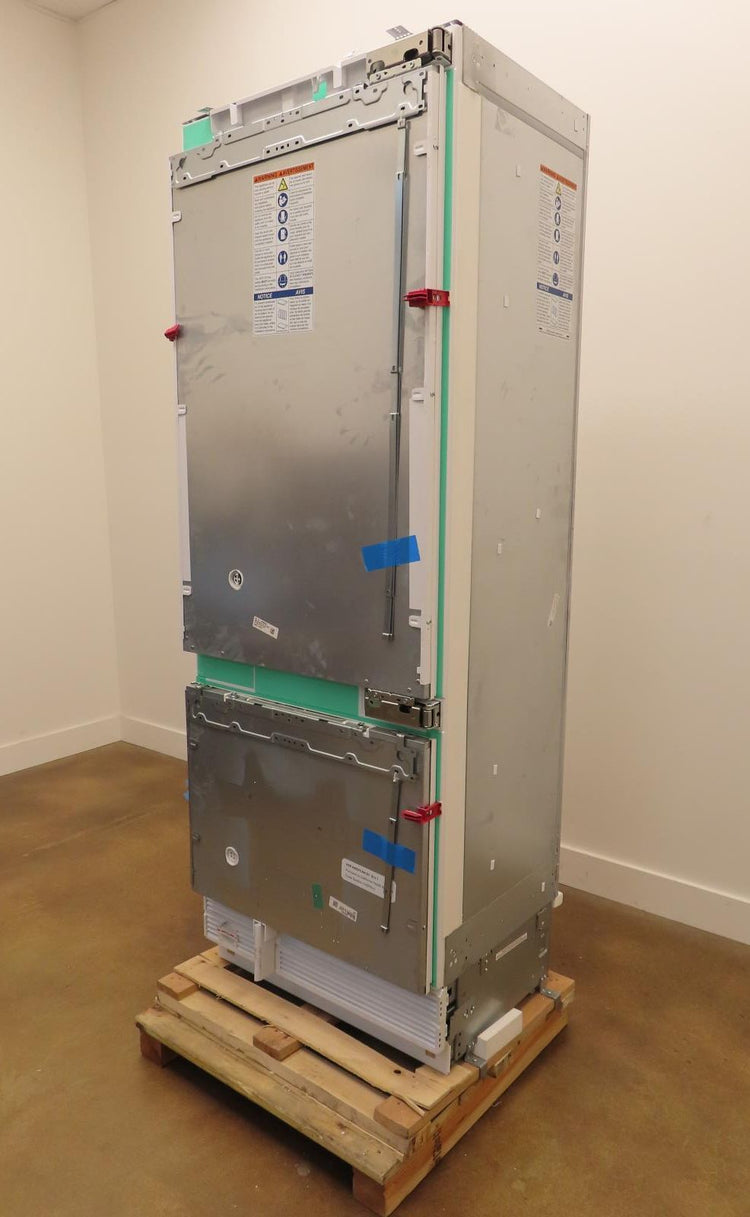 Gaggenau Vario 400 Series RB472705 30" Panel Ready Built-In Smart Refrigerator