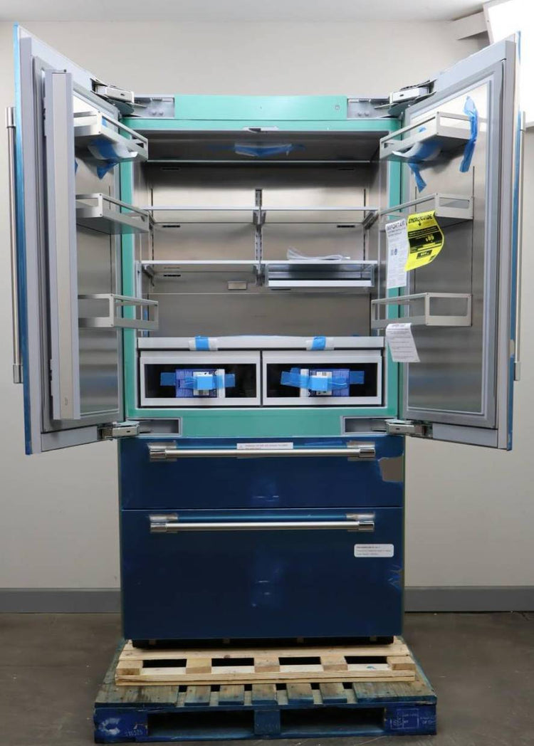 Thermador Freedom Collect 42" 4-Door French Door Smart Refrigerator T42BT120NS