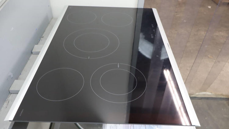Bosch 30" Benchmark Series 5 Element Ceramic Surface Electric Cooktop NETP069SUC