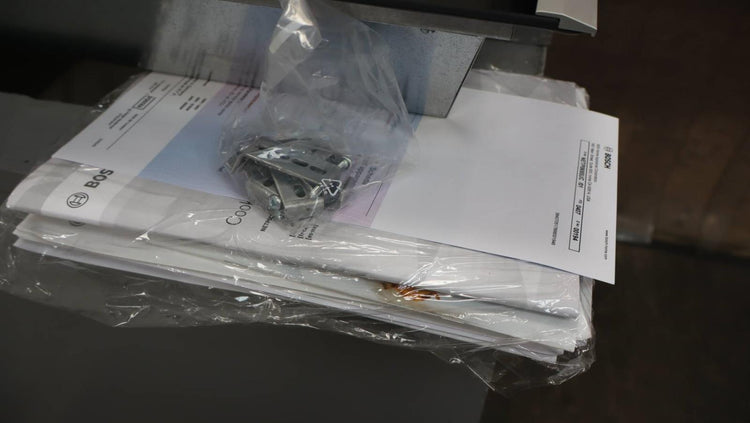 Bosch 30" Benchmark Series 5 Element Ceramic Surface Electric Cooktop NETP069SUC