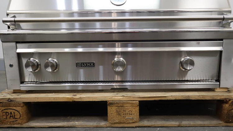 Lynx Professional Grill Series 42 Inch SS Built-In Liquid Propane Grill L42TRLP