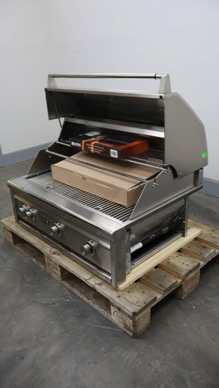 Lynx Professional Grill 36" 935 sq in. Cooking Surface Built-In Grill LF36ATRNG