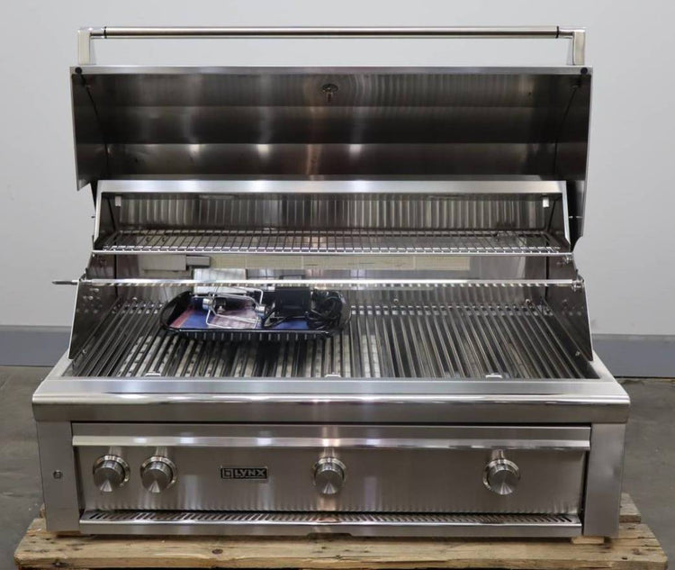 Lynx Professional Grill Series 42 Inch SS Built-In Liquid Propane Grill L42TRLP