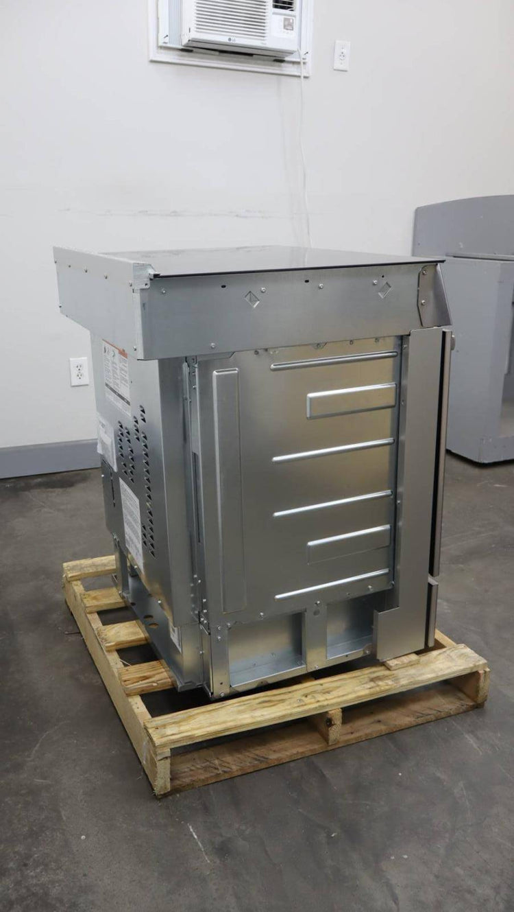 Bosch Benchmark Series 30 Inch SS 4 Elements Slide-In Induction Range HIIP057U