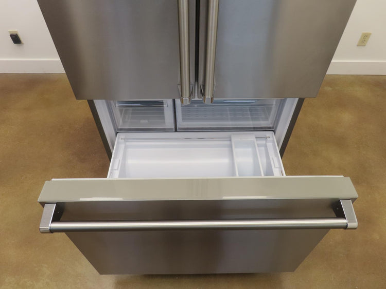 Viking 3 Series RVFFR336SS 36" Counter Depth French Door Refrigerator